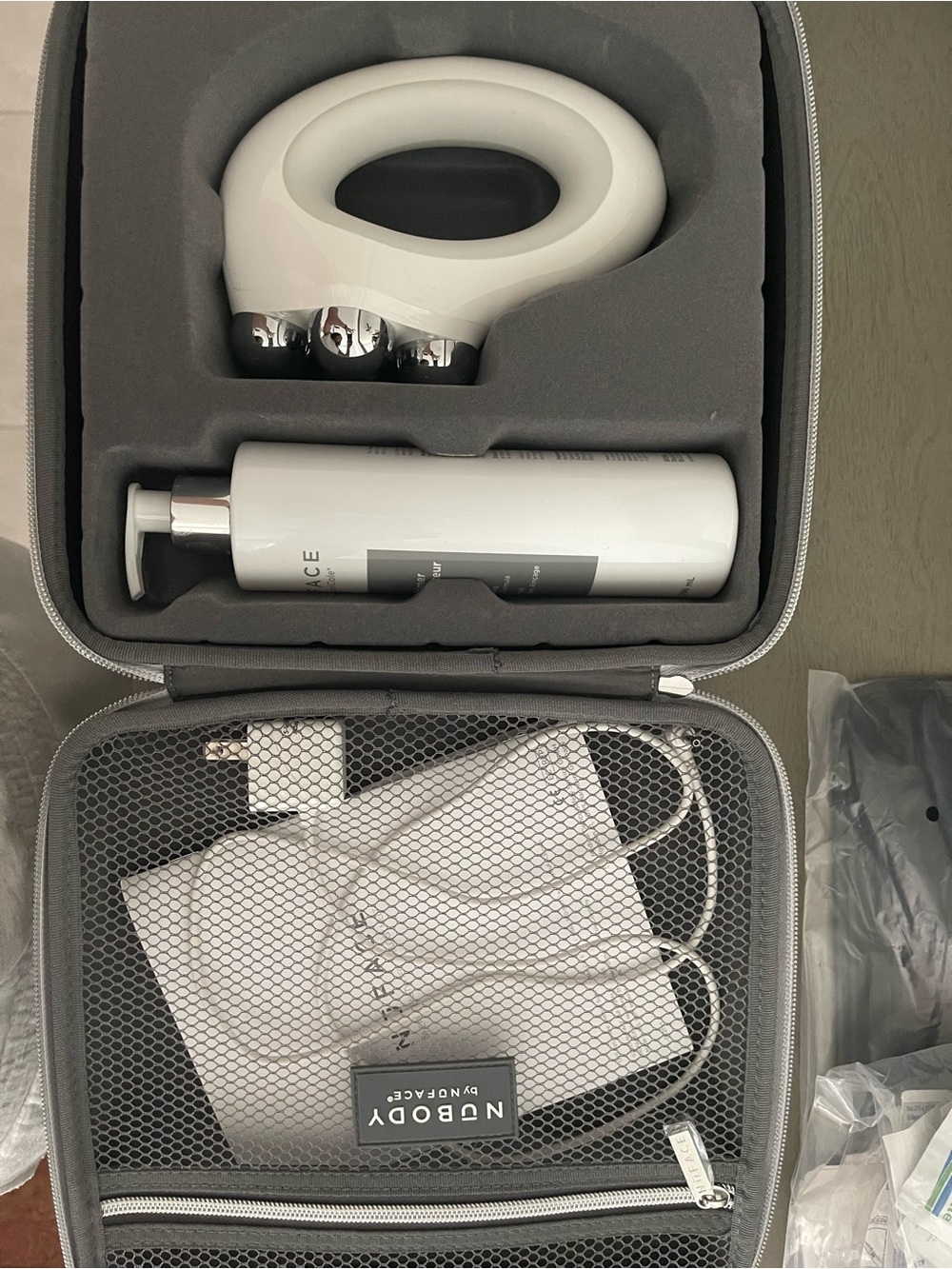NuFACE NuBODY Microcurrent Body Toning Device Complete Set w/ Case + Charger